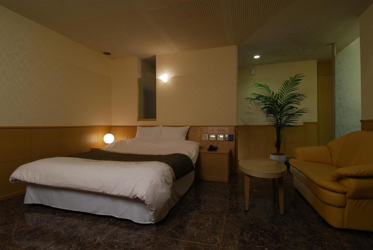 מלון קיטקיושו Bay Hill Club Higashi Kokura (Adults Only) מראה חיצוני תמונה